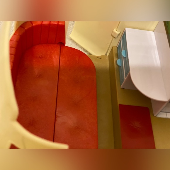 Calico Critters Caravan Family Camper and Accessories - Picture 9 of 9